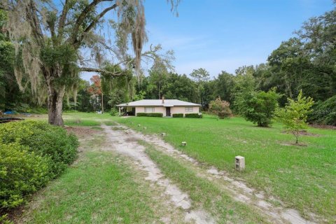 House in Wildwood, Florida 2 bedrooms, 153.94 sq.m. № 2289688 - photo 2