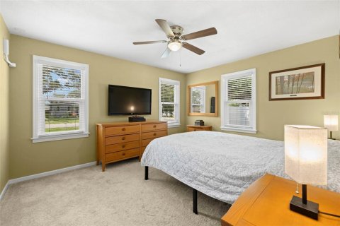 House in Dunedin, Florida 2 bedrooms, 103.49 sq.m. № 1819039 - photo 17