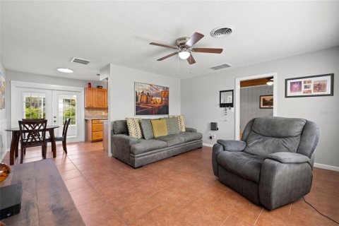 House in Dunedin, Florida 2 bedrooms, 103.49 sq.m. № 1819039 - photo 7