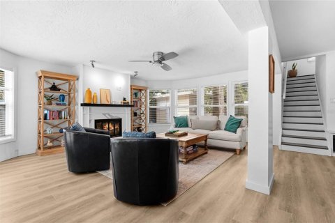 House in Sarasota, Florida 4 bedrooms, 224.92 sq.m. № 2151878 - photo 7
