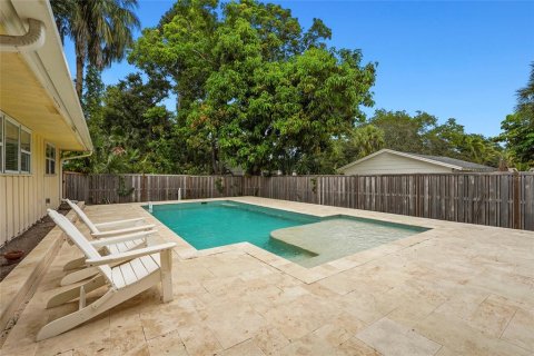 House in Sarasota, Florida 4 bedrooms, 224.92 sq.m. № 2151878 - photo 13