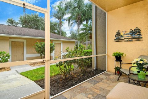 Condo in Sarasota, Florida, 2 bedrooms  № 2393766 - photo 5