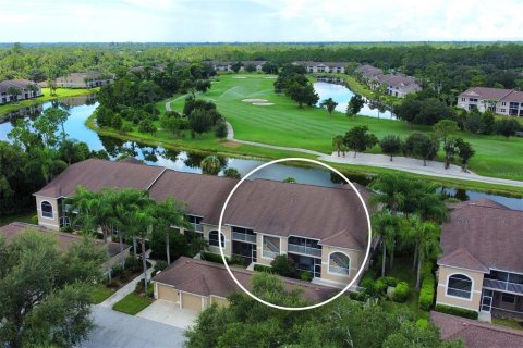 Condo in Sarasota, Florida, 2 bedrooms  № 2393766 - photo 2