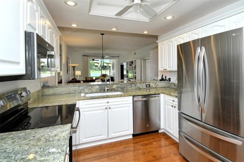 Condo in Sarasota, Florida, 2 bedrooms  № 2393766 - photo 22