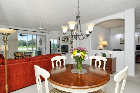 Condo in Sarasota, Florida, 2 bedrooms  № 2393766 - photo 10
