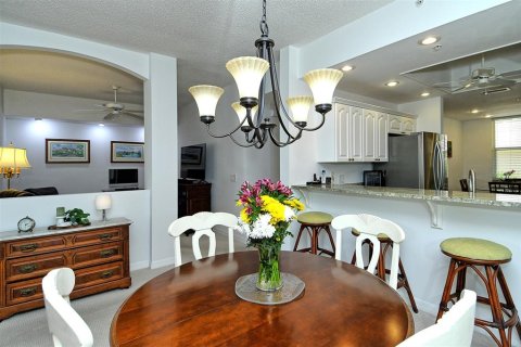 Condo in Sarasota, Florida, 2 bedrooms  № 2393766 - photo 16