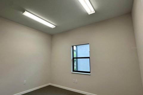Propiedad comercial en alquiler en Lutz, Florida, 105.35 m2 № 1751049 - foto 12