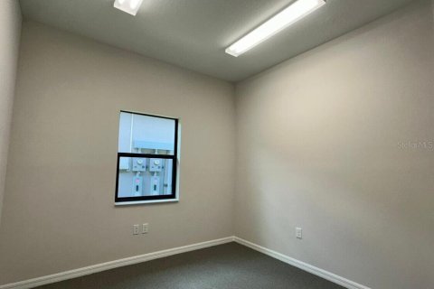 Propiedad comercial en alquiler en Lutz, Florida, 105.35 m2 № 1751049 - foto 9