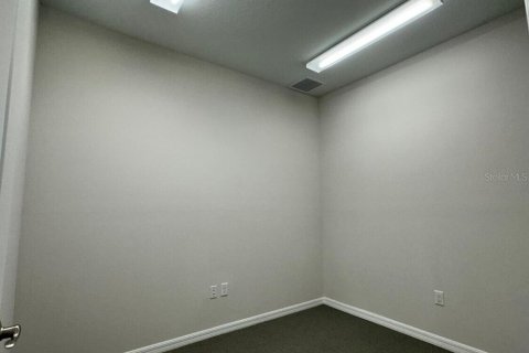 Propiedad comercial en alquiler en Lutz, Florida, 105.35 m2 № 1751049 - foto 8
