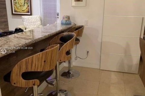 House in Homestead, Florida 5 bedrooms, 180.04 sq.m. № 1956873 - photo 15