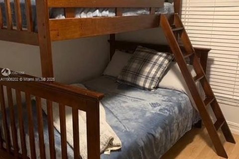 House in Homestead, Florida 5 bedrooms, 180.04 sq.m. № 1956873 - photo 12