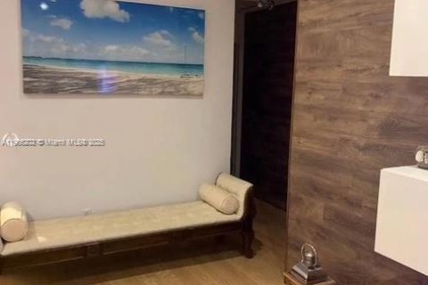 House in Homestead, Florida 5 bedrooms, 180.04 sq.m. № 1956873 - photo 14