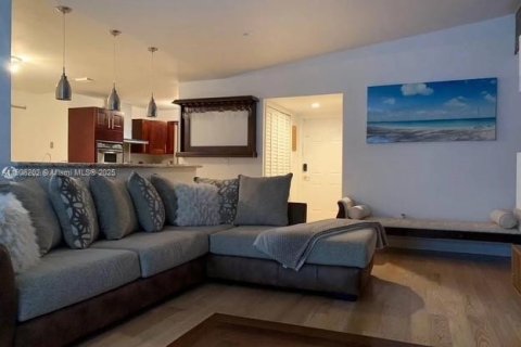 House in Homestead, Florida 5 bedrooms, 180.04 sq.m. № 1956873 - photo 17