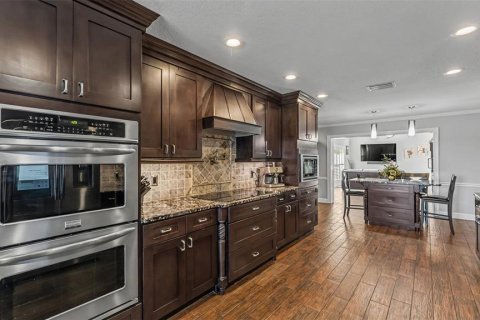 Villa ou maison à vendre à Auburndale, Floride: 4 chambres, 267 m2 № 2435193 - photo 15