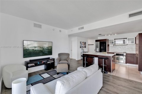 Copropriété à louer à Miami, Floride: 2 chambres, 109.62 m2 № 2385146 - photo 10