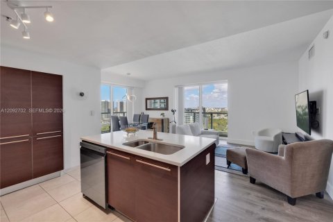 Copropriété à louer à Miami, Floride: 2 chambres, 109.62 m2 № 2385146 - photo 5