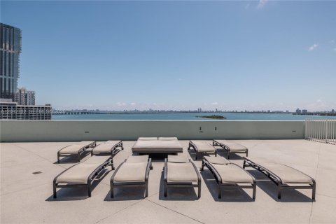 Copropriété à louer à Miami, Floride: 2 chambres, 109.62 m2 № 2385146 - photo 25