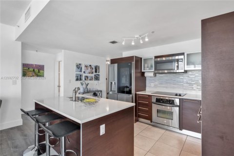 Copropriété à louer à Miami, Floride: 2 chambres, 109.62 m2 № 2385146 - photo 9