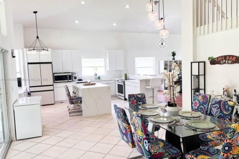 Casa en venta en Wellington, Florida, 5 dormitorios, 242.29 m2 № 1692214 - foto 17