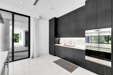 Casa en venta en Southwest Ranches, Florida, 6 dormitorios, 751.39 m2 № 2056343 - foto 17