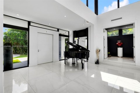 Casa en venta en Southwest Ranches, Florida, 6 dormitorios, 751.39 m2 № 2056343 - foto 10