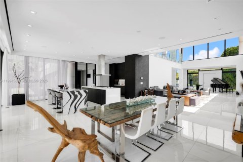 Casa en venta en Southwest Ranches, Florida, 6 dormitorios, 751.39 m2 № 2056343 - foto 13