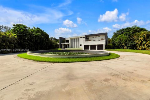 Casa en venta en Southwest Ranches, Florida, 6 dormitorios, 751.39 m2 № 2056343 - foto 5