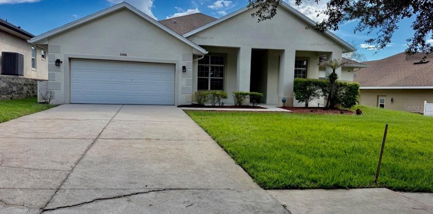 Villa ou maison à Clermont, Floride 4 chambres, 221.39 m2 № 2423861