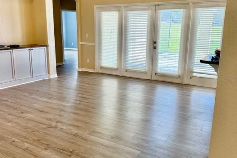Villa ou maison à louer à Clermont, Floride: 4 chambres, 221.39 m2 № 2423861 - photo 2