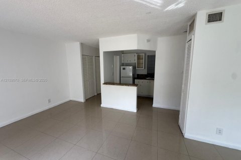 Condominio en Sunny Isles Beach, Florida, 1 dormitorio  № 2422842