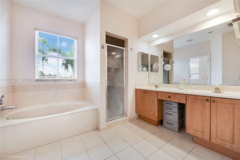 Купить виллу или дом в Хомстед, Флорида 4 спальни, 258.83м2, № 2179930 - фото 15