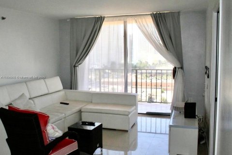 Condominio en venta en Sunny Isles Beach, Florida, 2 dormitorios, 114.46 m2 № 1881549 - foto 3