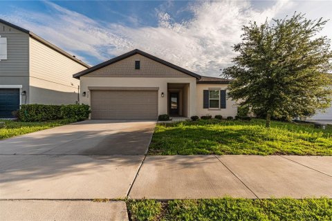 Casa en Davenport, Florida 4 dormitorios, 175.59 m2 № 2215526