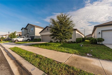 Casa en venta en Davenport, Florida, 4 dormitorios, 175.59 m2 № 2215526 - foto 3