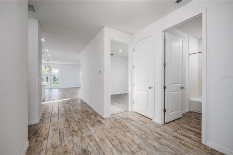 Casa en venta en Davenport, Florida, 4 dormitorios, 175.59 m2 № 2215526 - foto 5