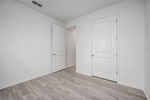 Casa en venta en Davenport, Florida, 4 dormitorios, 175.59 m2 № 2215526 - foto 16