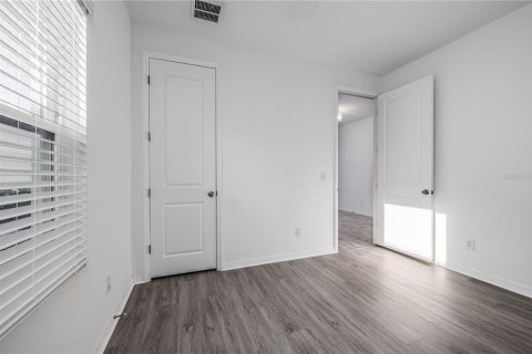Casa en venta en Davenport, Florida, 4 dormitorios, 175.59 m2 № 2215526 - foto 12