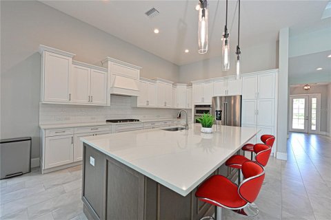 House in Lakewood Ranch, Florida 5 bedrooms, 349.96 sq.m. № 1791816 - photo 10