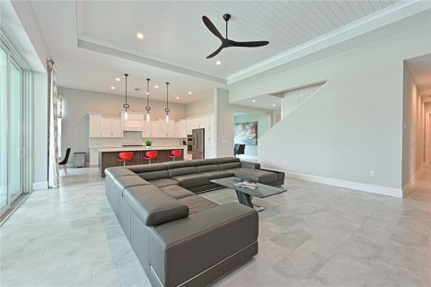 House in Lakewood Ranch, Florida 5 bedrooms, 349.96 sq.m. № 1791816 - photo 11