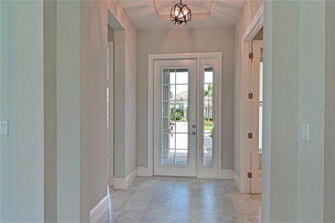 House in Lakewood Ranch, Florida 5 bedrooms, 349.96 sq.m. № 1791816 - photo 18
