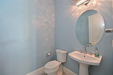 House in Lakewood Ranch, Florida 5 bedrooms, 349.96 sq.m. № 1791816 - photo 23