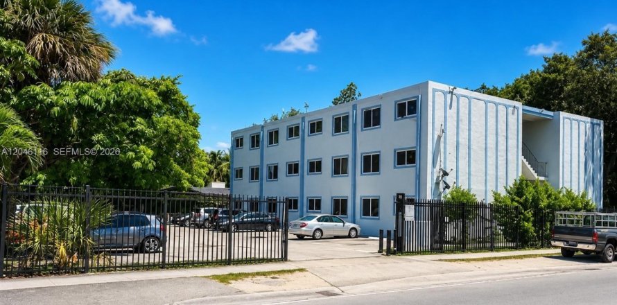 Appartement à Miami, Floride 3 chambres, 60.39 m2 № 2172967
