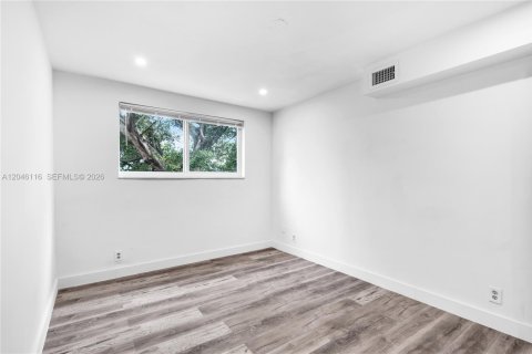 Appartement à louer à Miami, Floride: 3 chambres, 60.39 m2 № 2172967 - photo 13