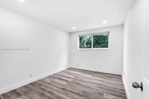 Appartement à louer à Miami, Floride: 3 chambres, 60.39 m2 № 2172967 - photo 7