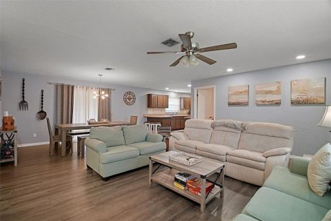 House in Ocala, Florida 3 bedrooms, 137.03 sq.m. № 1877451 - photo 2