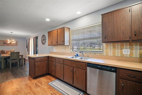 House in Ocala, Florida 3 bedrooms, 137.03 sq.m. № 1877451 - photo 9