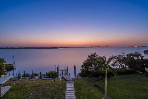 Casa en venta en Bradenton, Florida, 4 dormitorios, 235.69 m2 № 2204465 - foto 4
