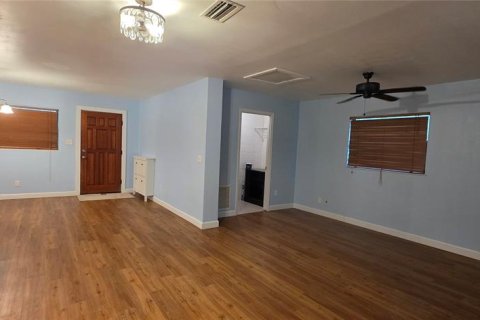 Villa ou maison à louer à High Springs, Floride: 2 chambres, 111.11 m2 № 2324320 - photo 8