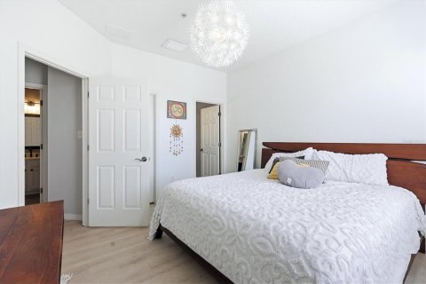 Condo in Sarasota, Florida, 2 bedrooms  № 2093187 - photo 23