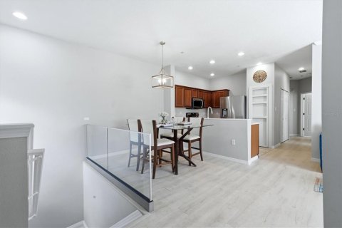 Condo in Sarasota, Florida, 2 bedrooms  № 2093187 - photo 8